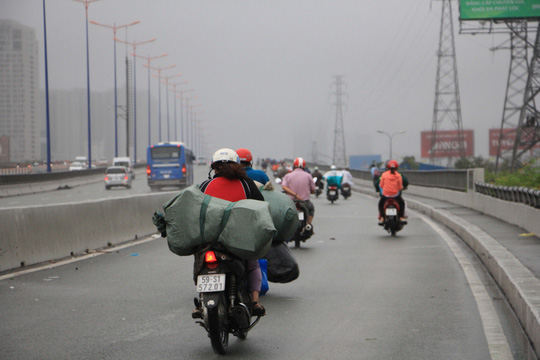 Vì[-]sao[-]TP[-]HCM[-]có[-]mây[-]mù[-]từ[-]sáng[-]đến[-]trưa?